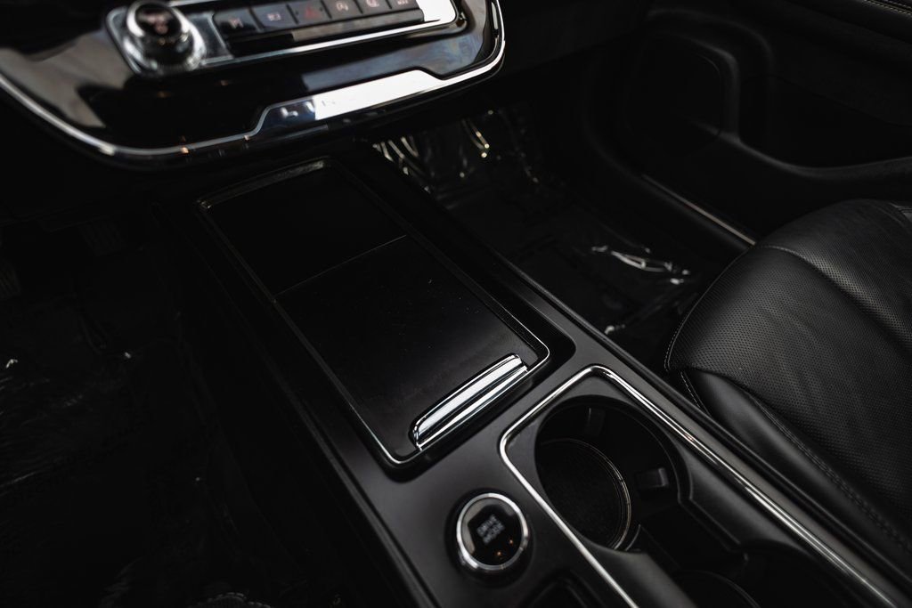 Used 2024 Lincoln Corsair Reserve w/ Equipment Group 201A image 8