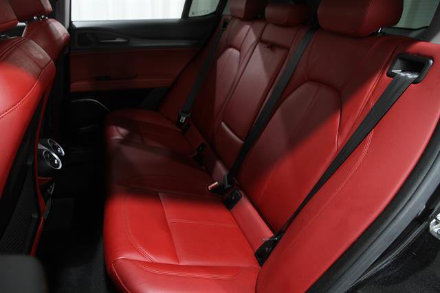 Used 2020 Alfa Romeo Stelvio Ti AWD/4WD image 18