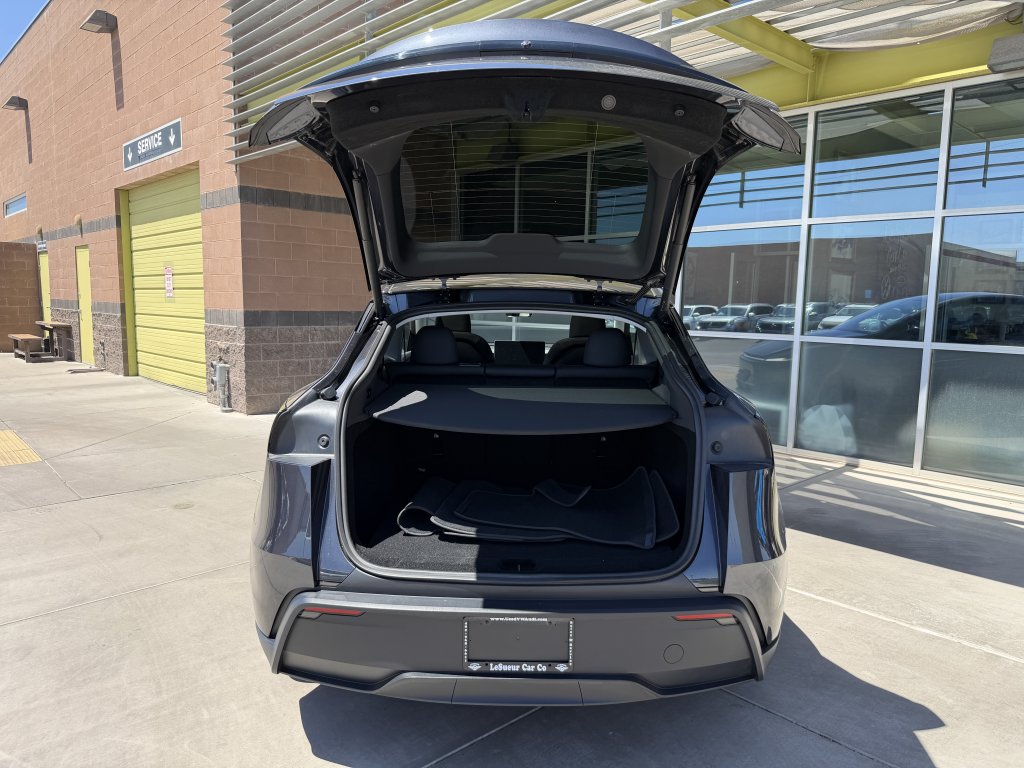 Used 2026 Tesla Model Y Long Range RWD image 41