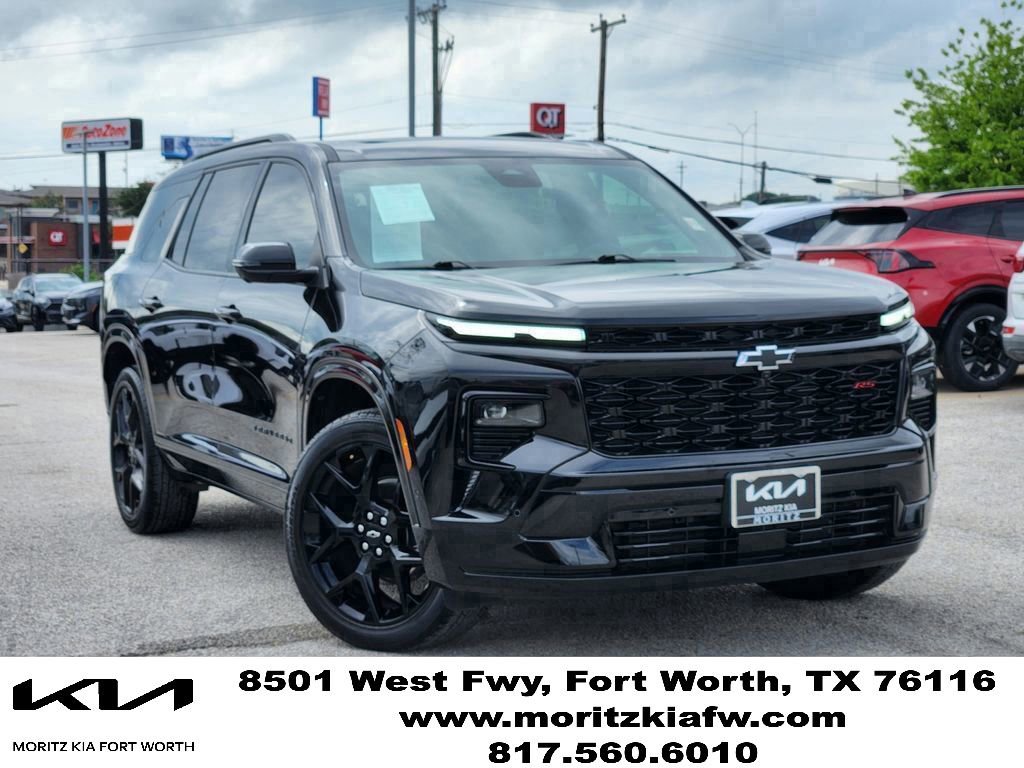 Used 2024 Chevrolet Traverse RS FWD image 1