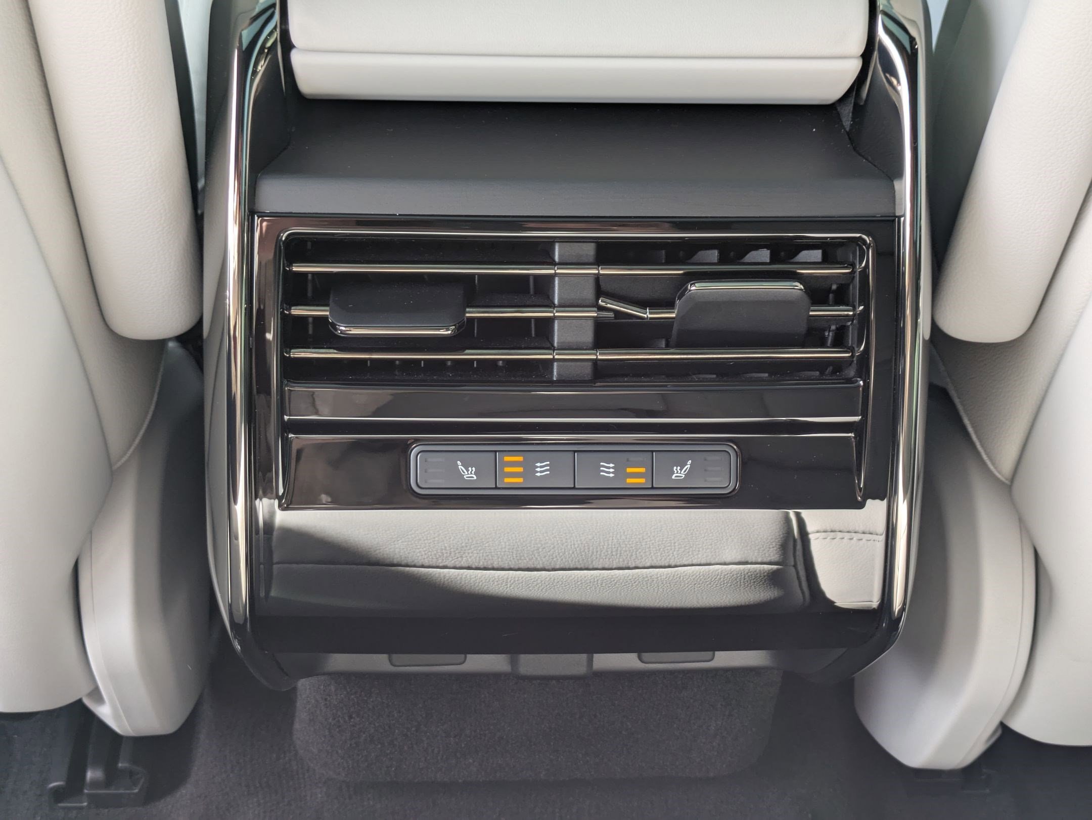 Certified 2025 Land Rover Range Rover Sport image 26