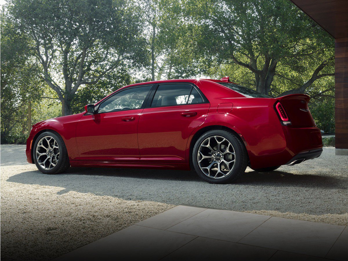 Used 2019 Chrysler 300 S