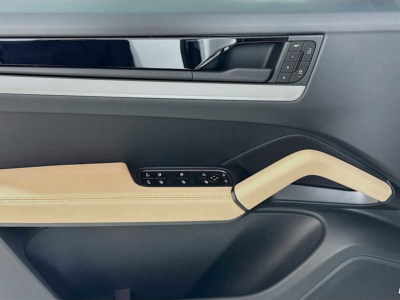 New 2026 Porsche Cayenne Coupe image 11