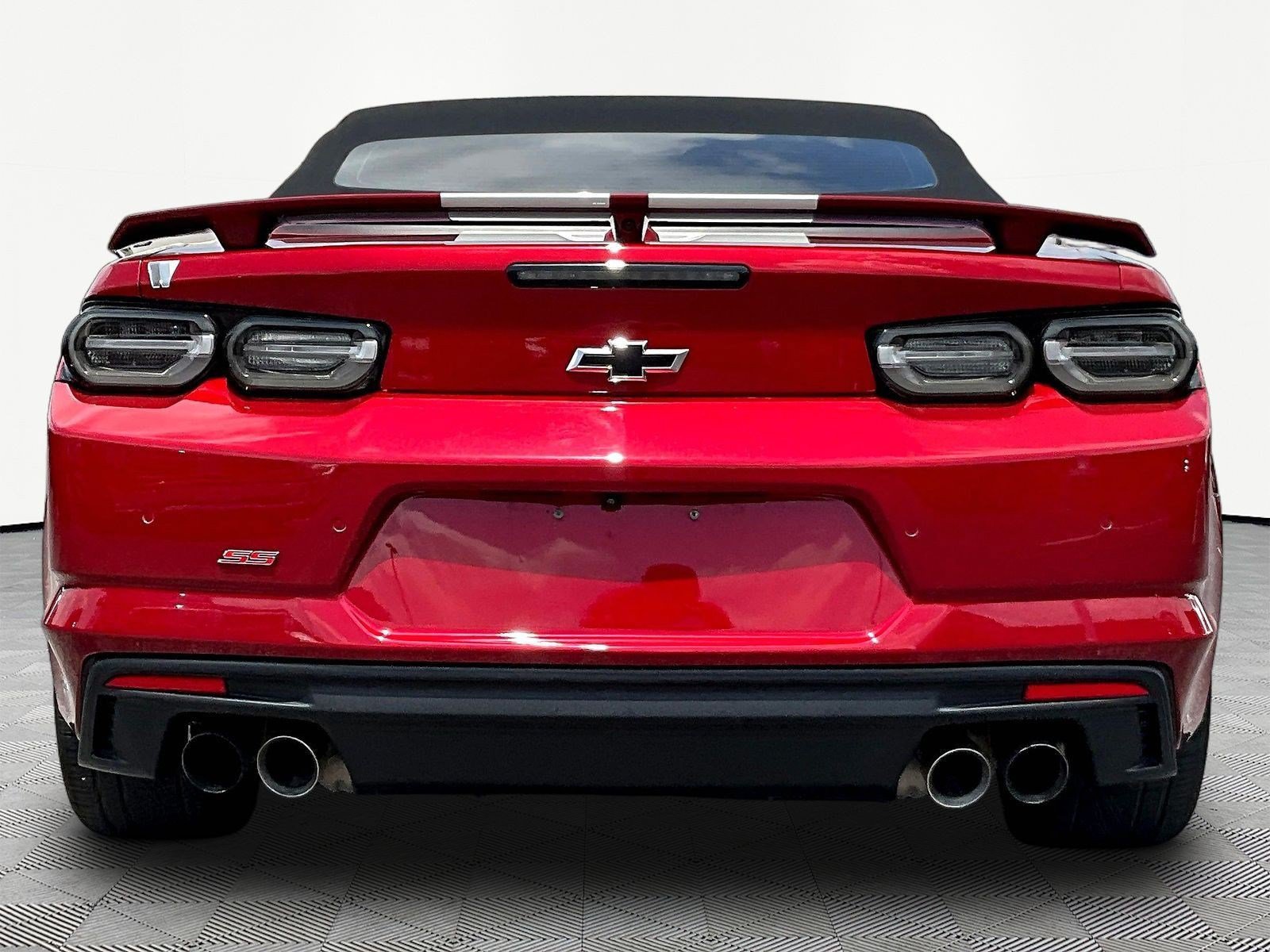Used 2019 Chevrolet Camaro SS RWD image 5