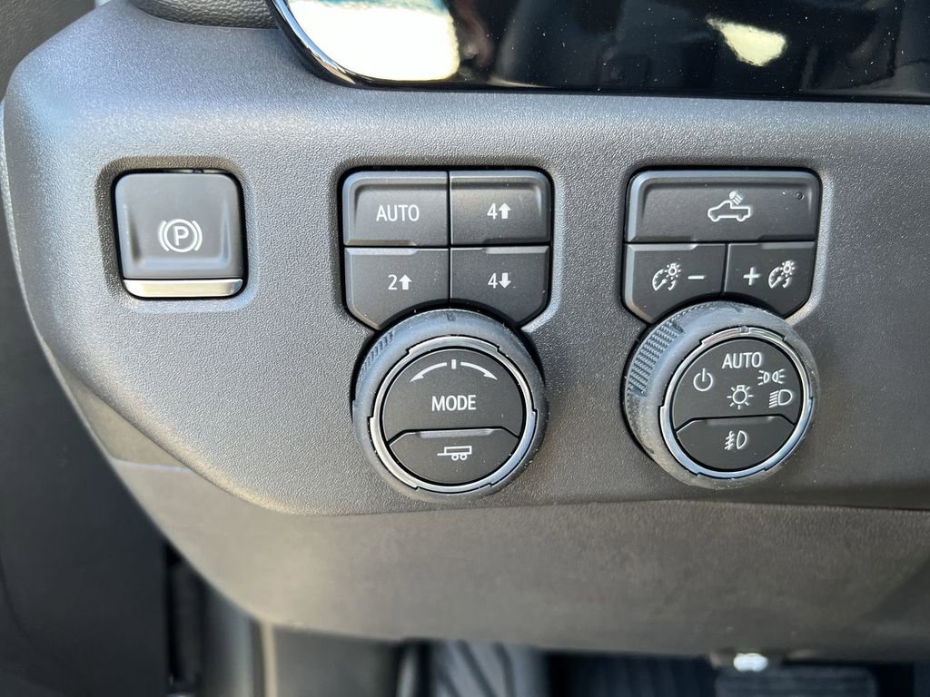 New 2026 Chevrolet Silverado 1500 LT Trail Boss w/ Convenience Package II image 17