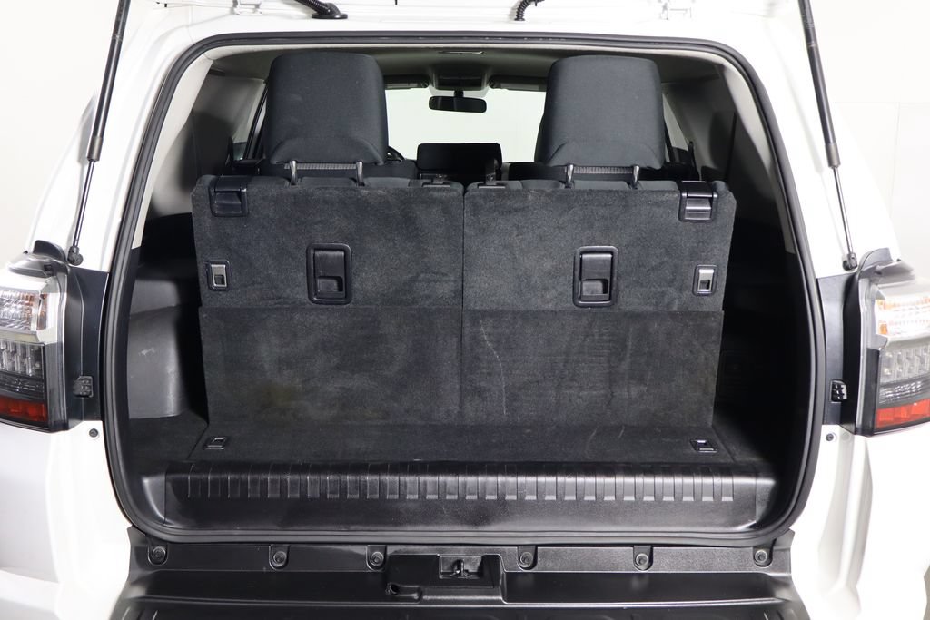 Used 2016 Toyota 4Runner SR5 RWD image 18