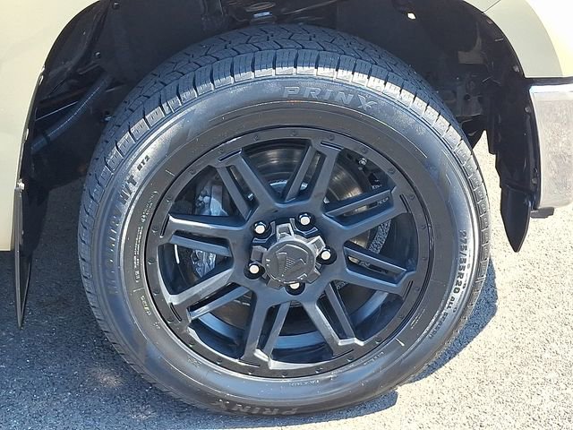 Used 2019 Toyota Tundra SR5 w/ SR5 Upgrade Package image 8