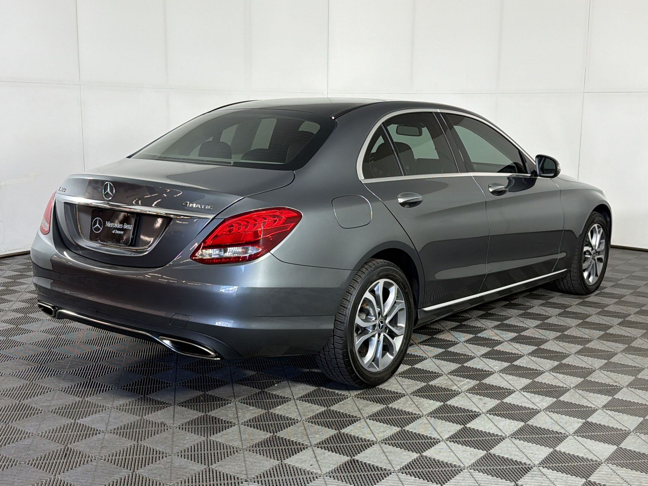 Used 2018 Mercedes-Benz C 300 4MATIC Sedan image 9