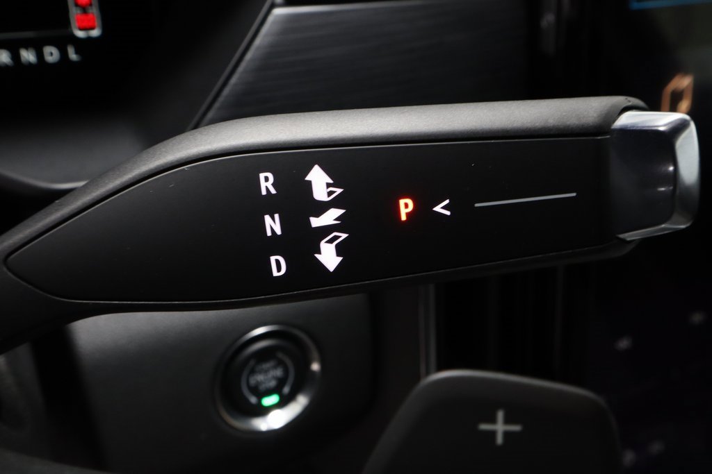 Used 2025 GMC Acadia Elevation image 33