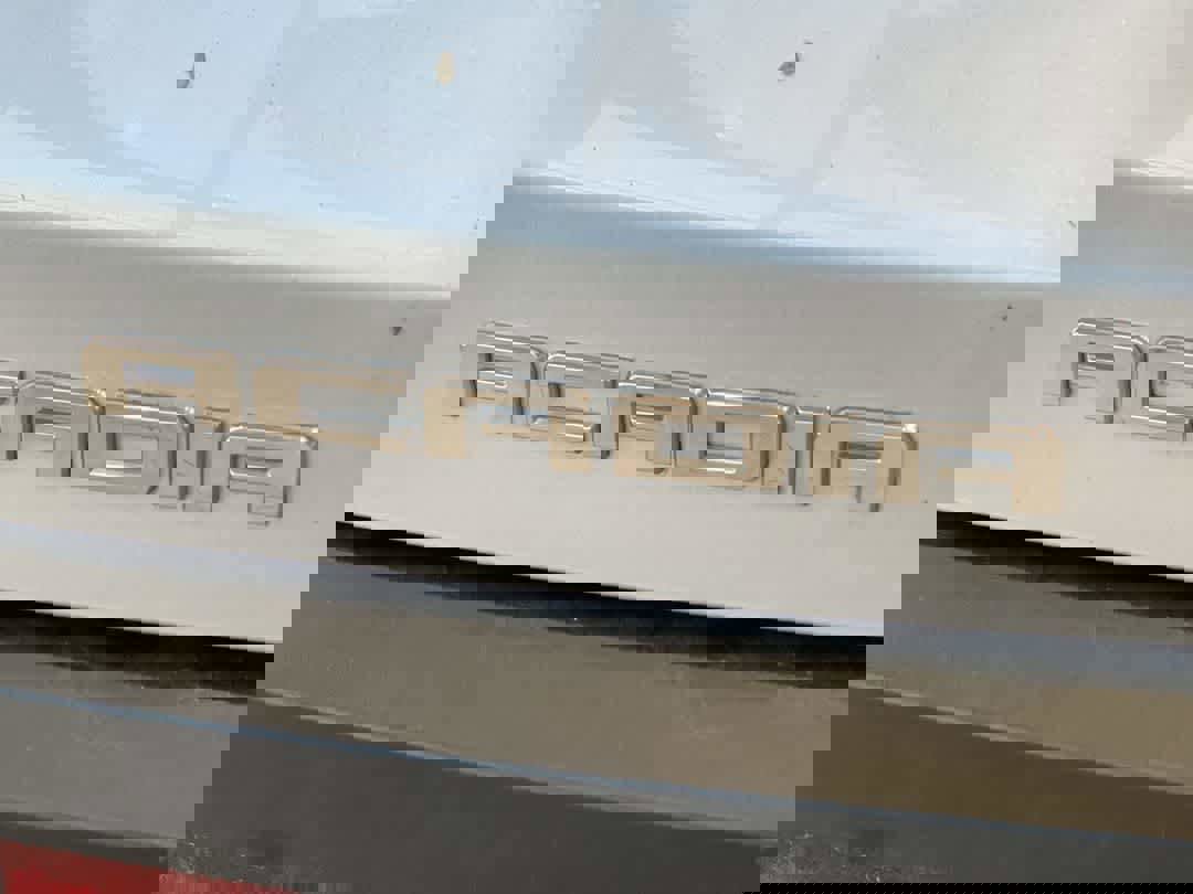 Used 2018 GMC Acadia SLE image 11