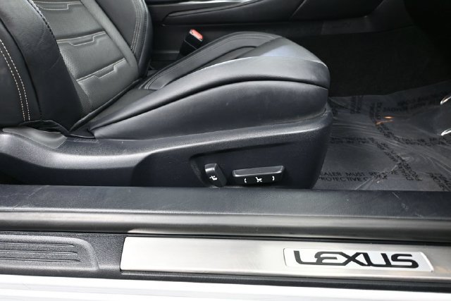 Used 2017 Lexus RC 200t F Sport RWD image 36