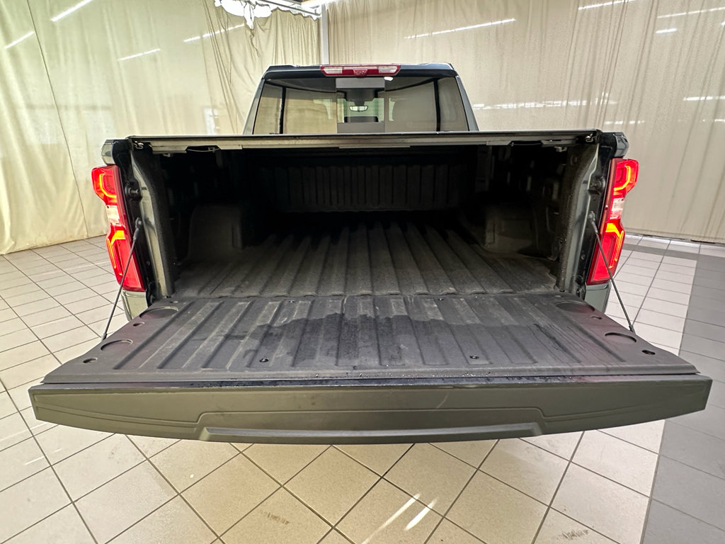 Used 2020 Chevrolet Silverado 1500 LTZ w/ LTZ Plus Package AWD/4WD image 16