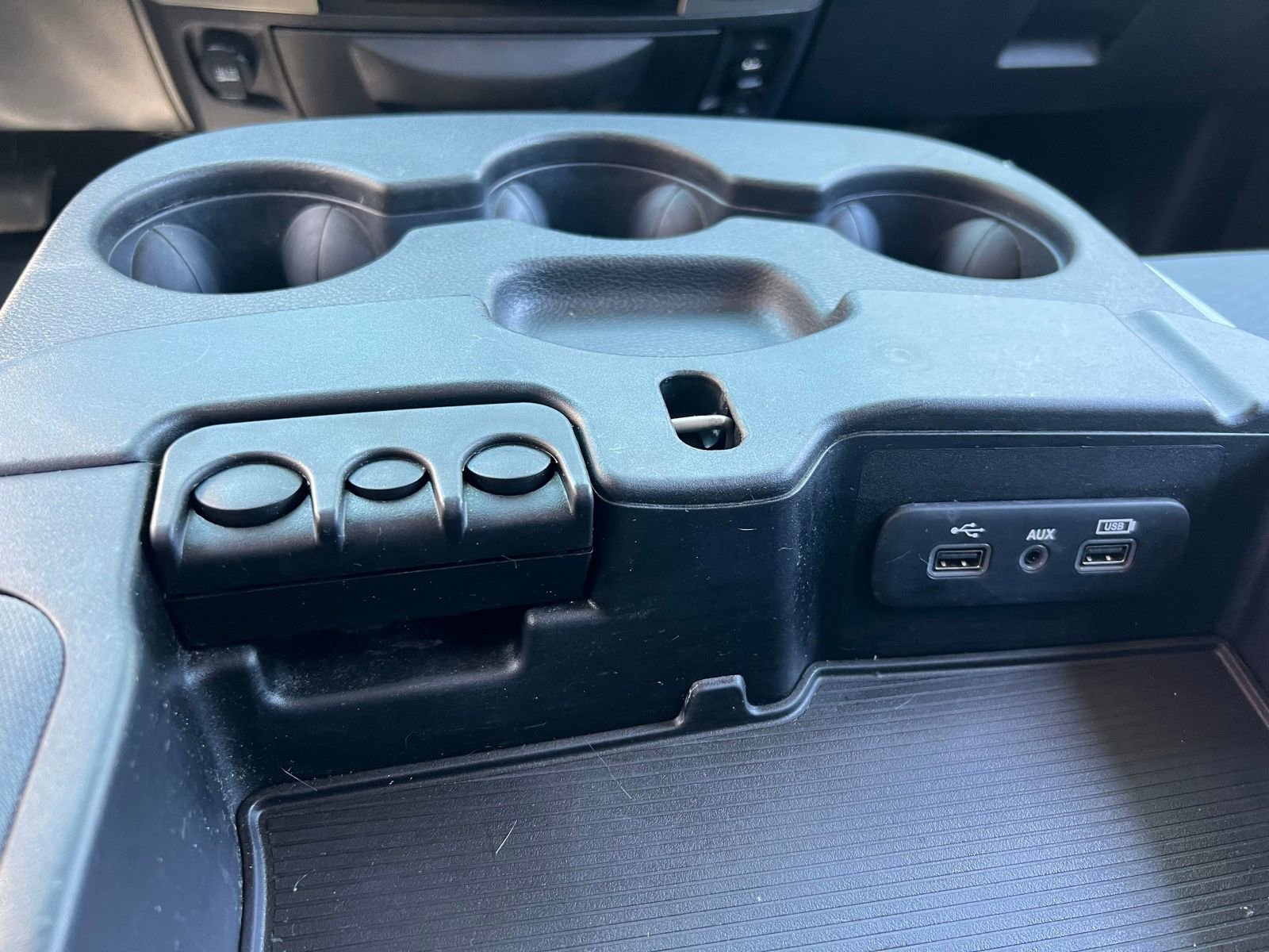 Used 2018 RAM 3500 SLT AWD/4WD image 38