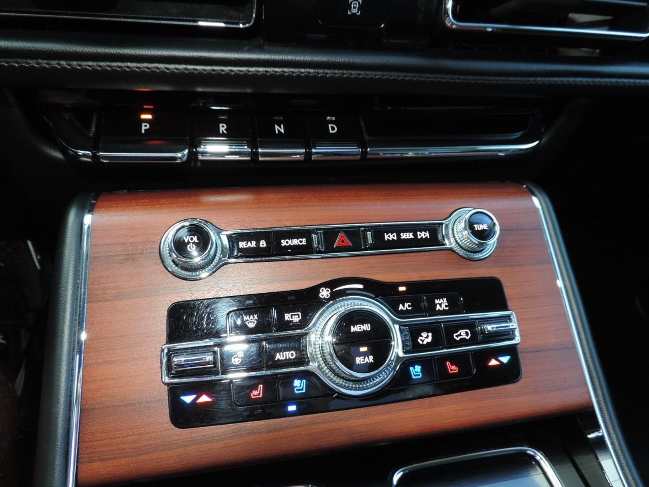 Used 2022 Lincoln Aviator Reserve w/ Elements Package Plus RWD image 26