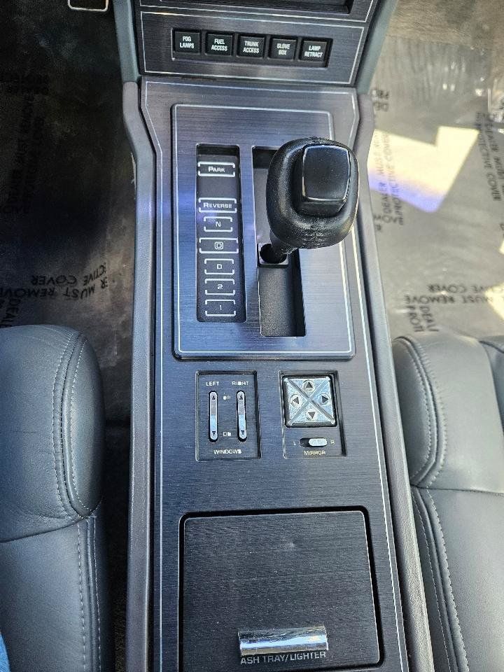 Used 1988 Buick Reatta Coupe FWD image 27