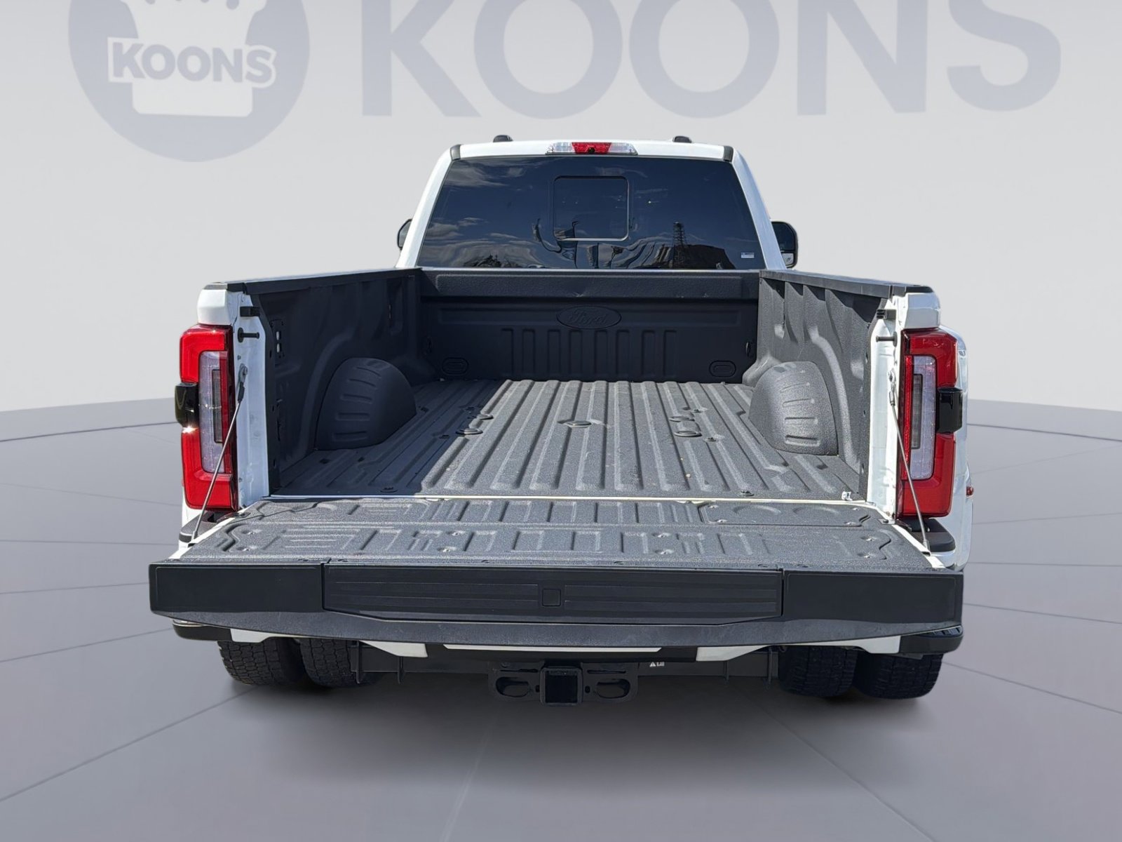 Used 2025 Ford F450 Platinum w/ Platinum Plus Package image 27