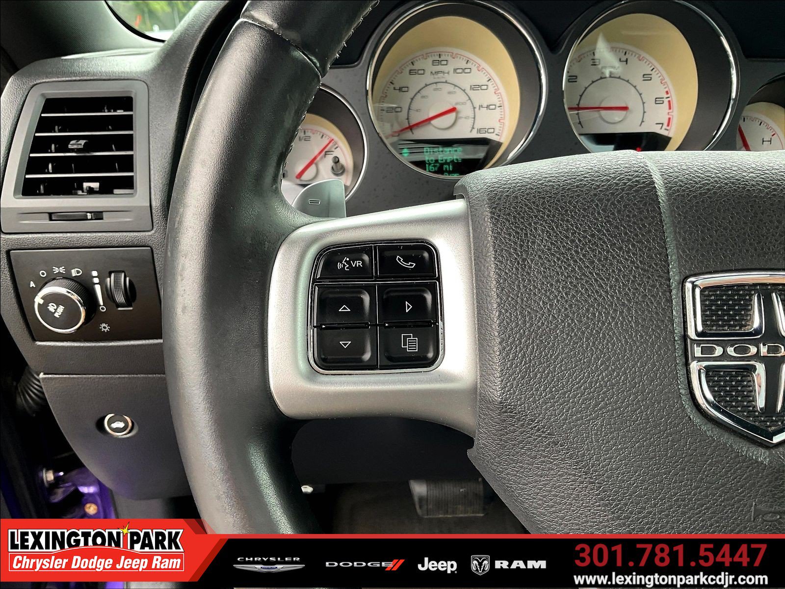 Used 2014 Dodge Challenger R/T RWD image 11