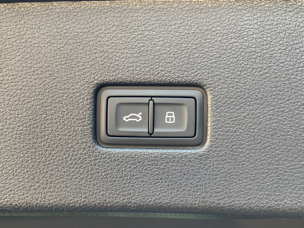 New 2026 Audi SQ8 Premium Plus AWD/4WD image 53