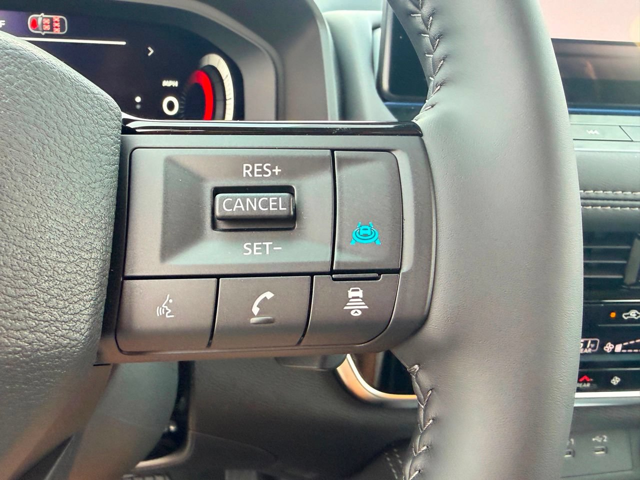 New 2026 Nissan Rogue Platinum AWD/4WD image 14