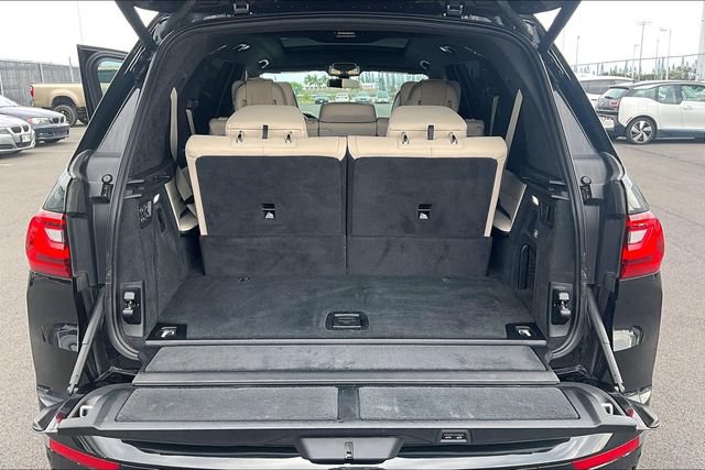 Used 2020 BMW X7 xDrive40i w/ Premium Package AWD/4WD image 35