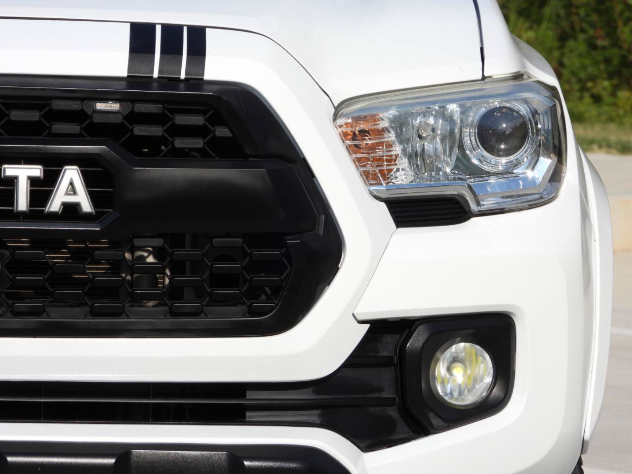 Used 2021 Toyota Tacoma SR5 RWD image 46