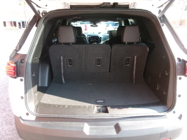 Used 2023 Chevrolet Traverse LT FWD image 13