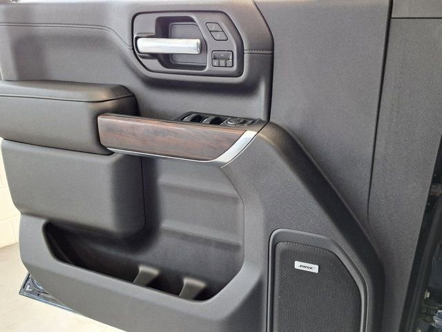 Used 2022 GMC Sierra 2500 SLT w/ SLT Preferred Package image 22