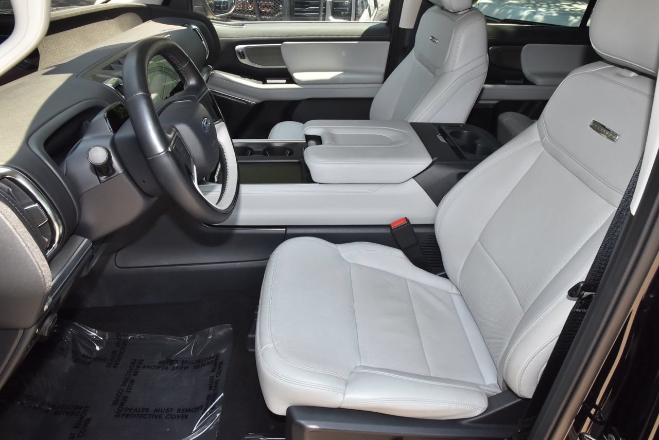 Certified 2025 Ford Expedition Max Platinum w/ Driver's Package AWD/4WD image 13