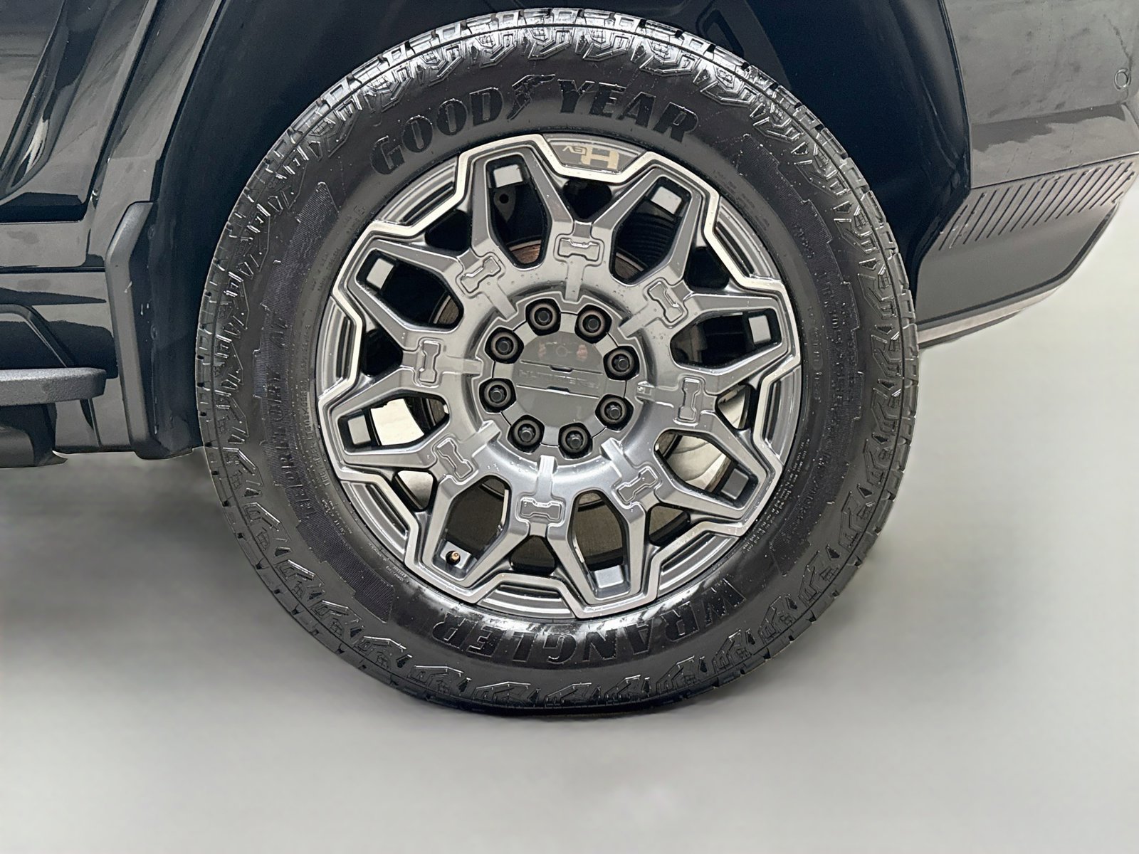 Used 2024 GMC Hummer EV 3X AWD/4WD image 35