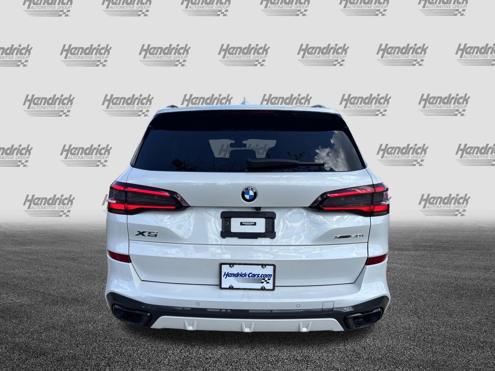 Used 2022 BMW X5 xDrive40i w/ M Sport Package AWD/4WD image 9