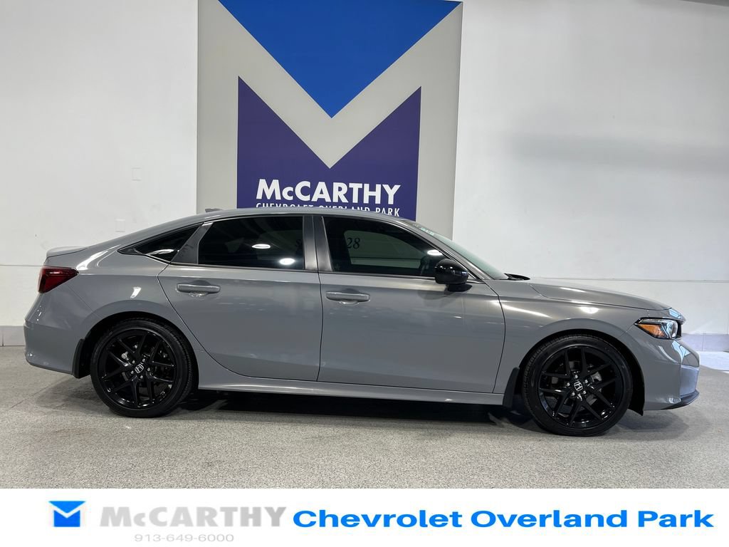 Used 2025 Honda Civic Sport image 4