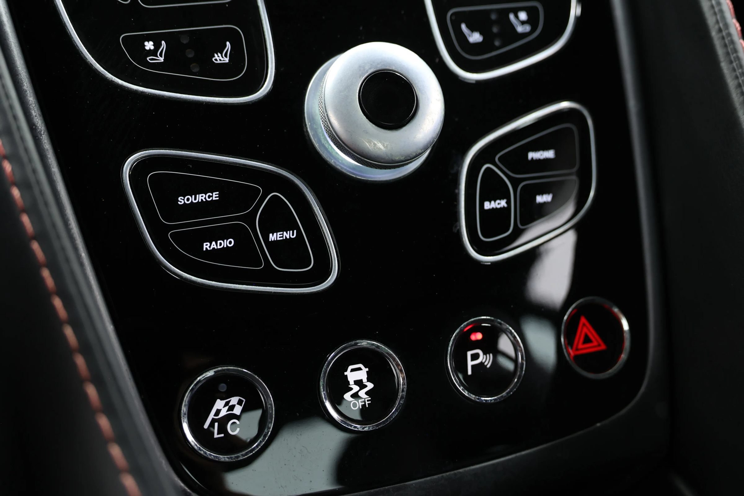 Used 2014 Aston Martin Vanquish Coupe RWD image 42