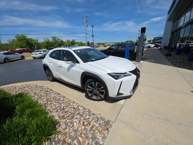 Used 2020 Lexus UX 250h w/ Premium Package AWD/4WD image 3