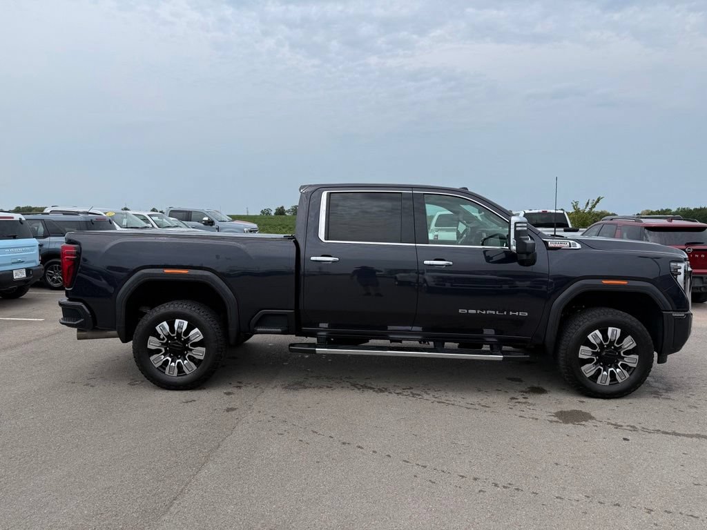 Used 2025 GMC Sierra 2500 Denali AWD/4WD image 17