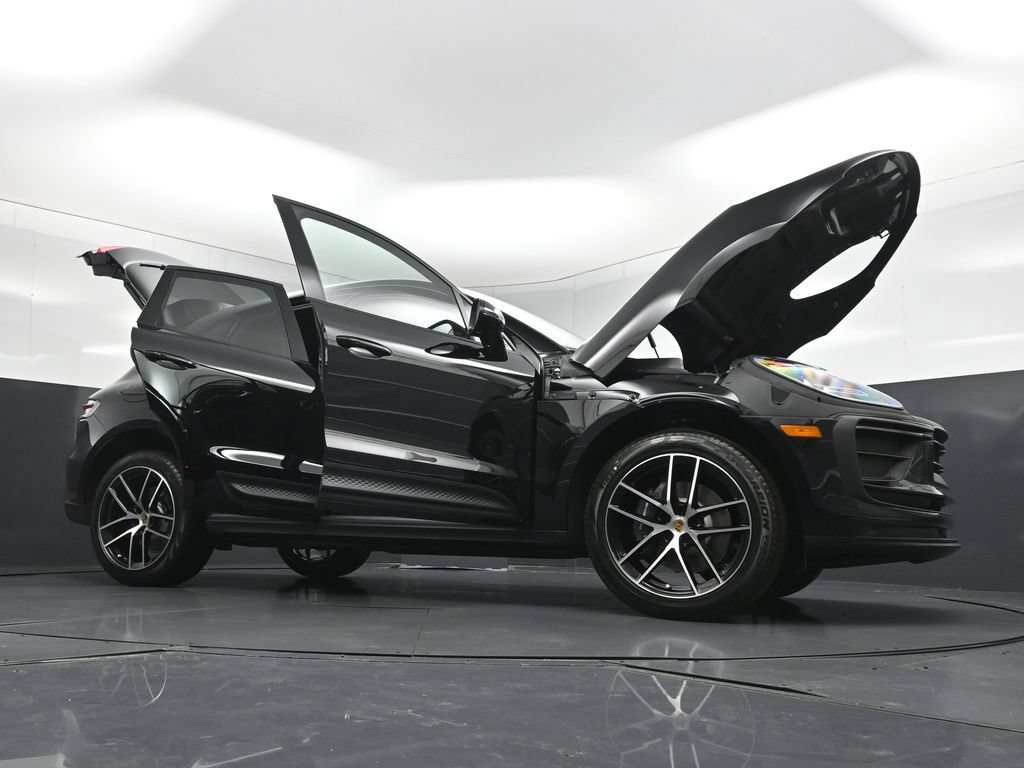 New 2026 Porsche Macan AWD/4WD image 34