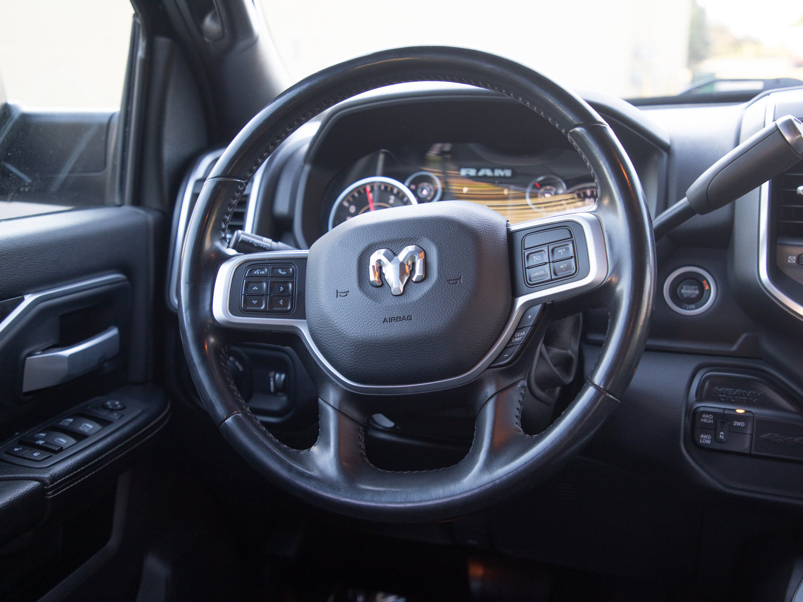 Used 2022 RAM 3500 Big Horn w/ Night Edition AWD/4WD image 18