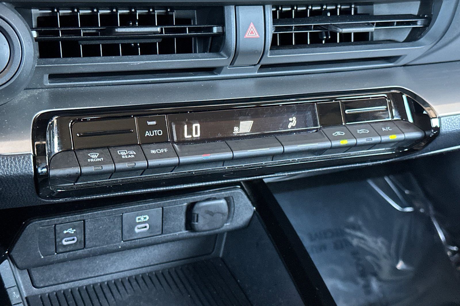 Used 2023 Toyota Prius LE image 23