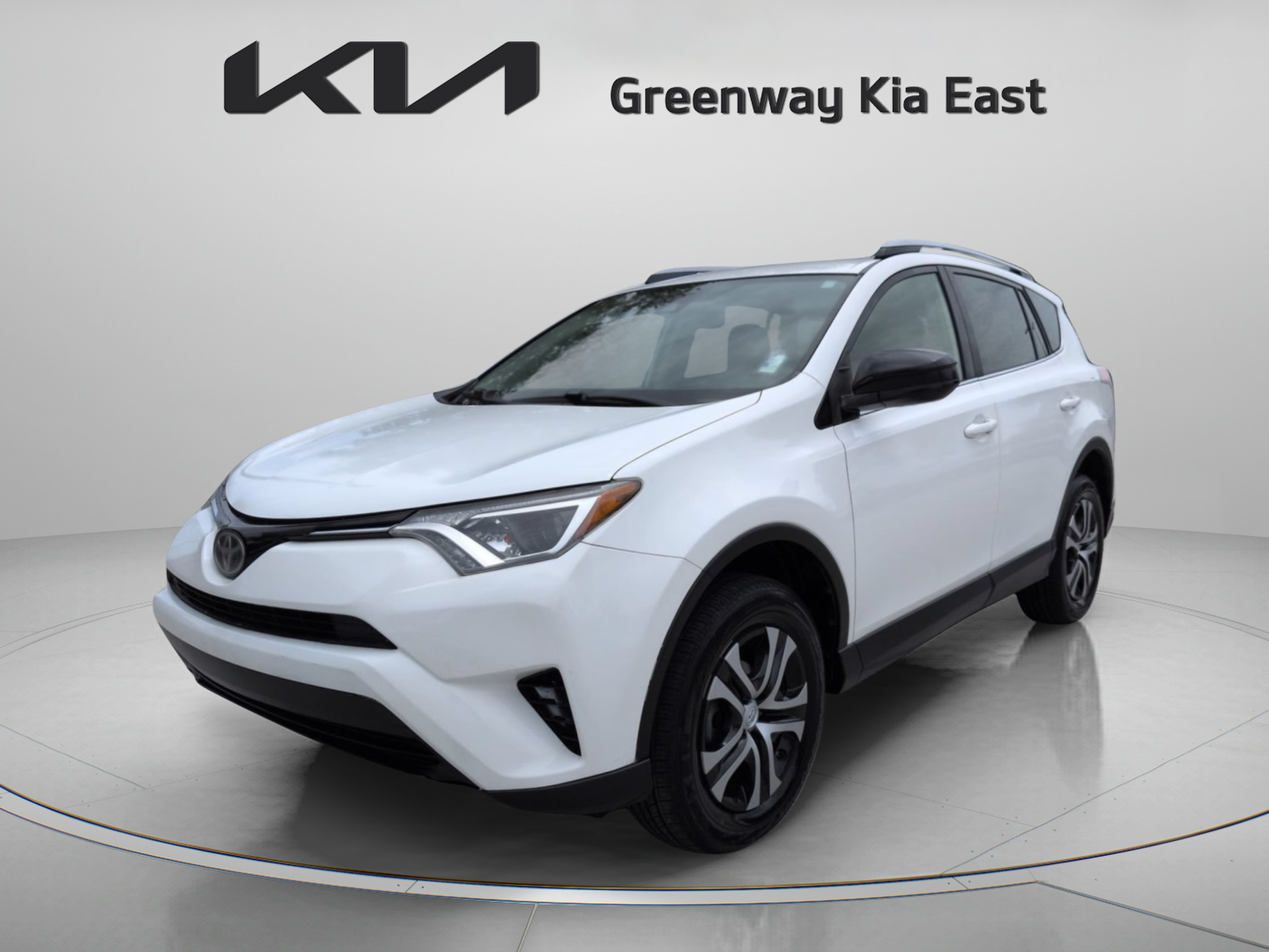 Used 2017 Toyota RAV4 LE FWD image 10