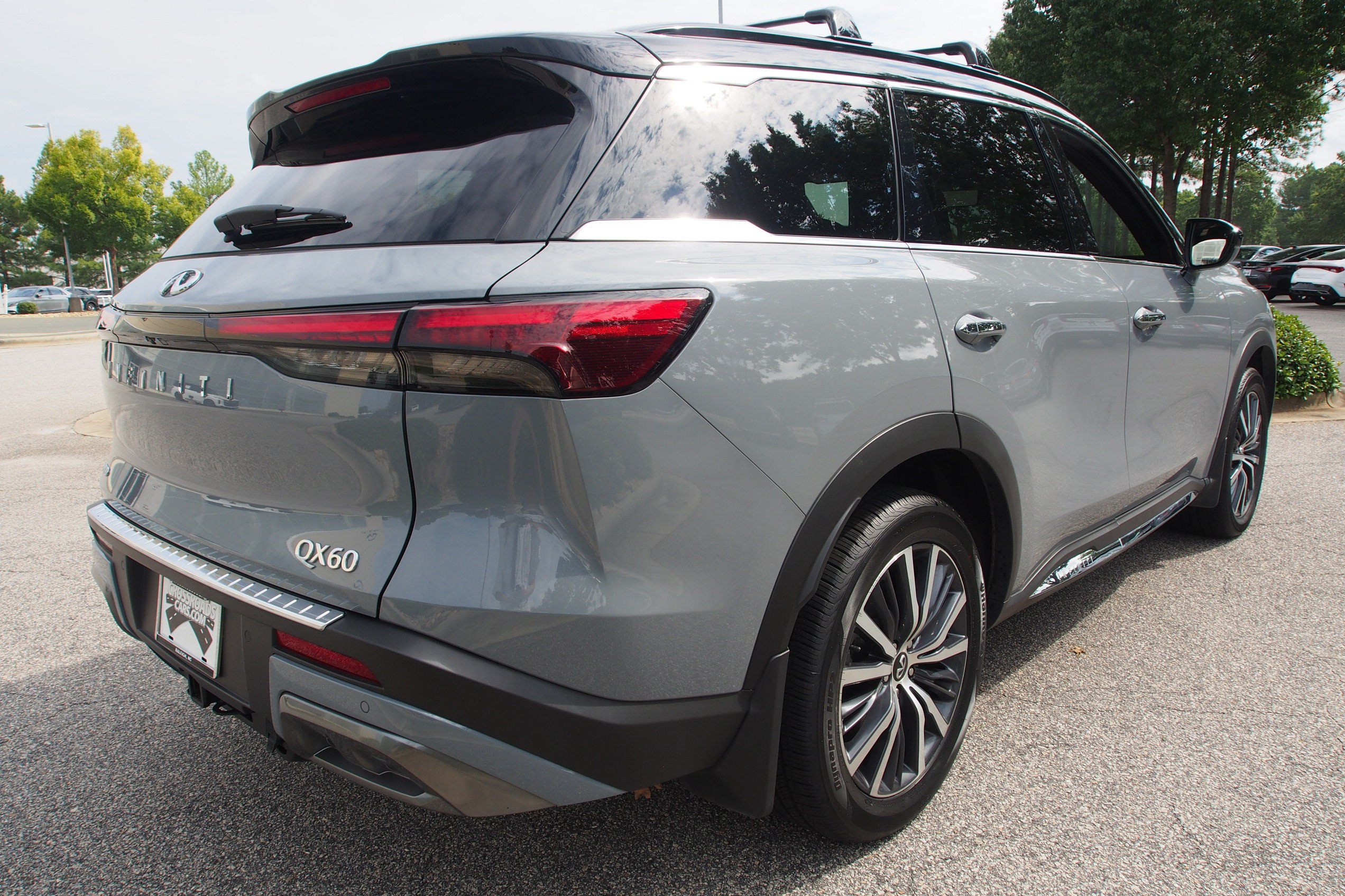 Used 2025 INFINITI QX60 Autograph w/ Lighting Package (N94) AWD/4WD image 8