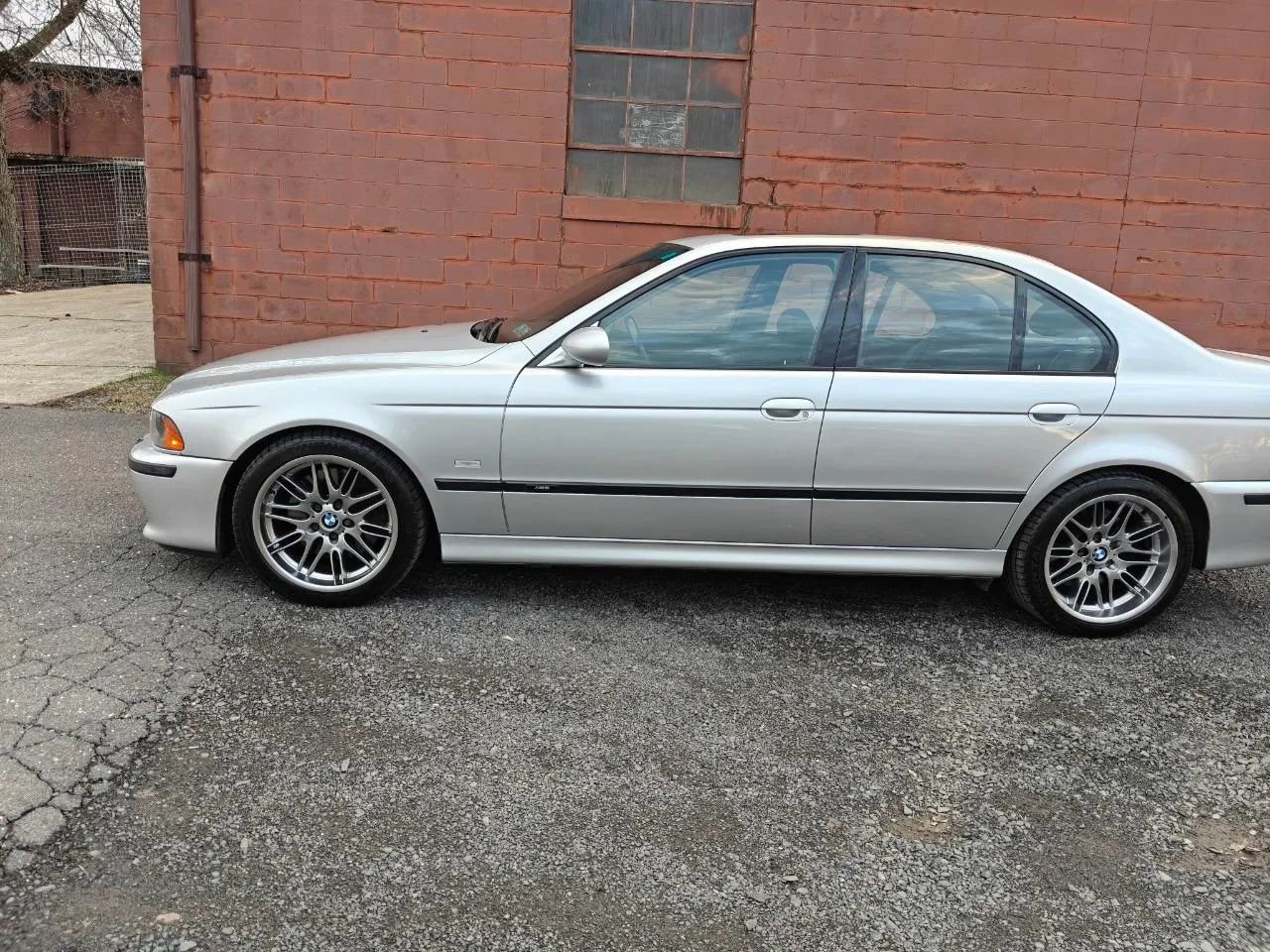 Used 2003 BMW M5 image 3