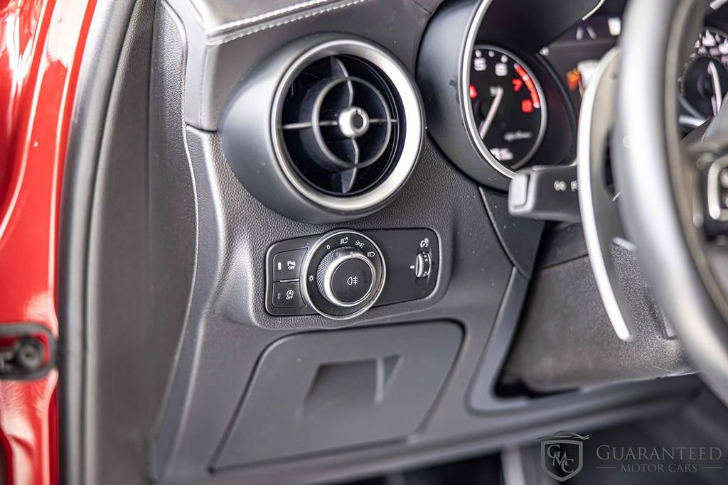 Used 2021 Alfa Romeo Stelvio Quadrifoglio image 22
