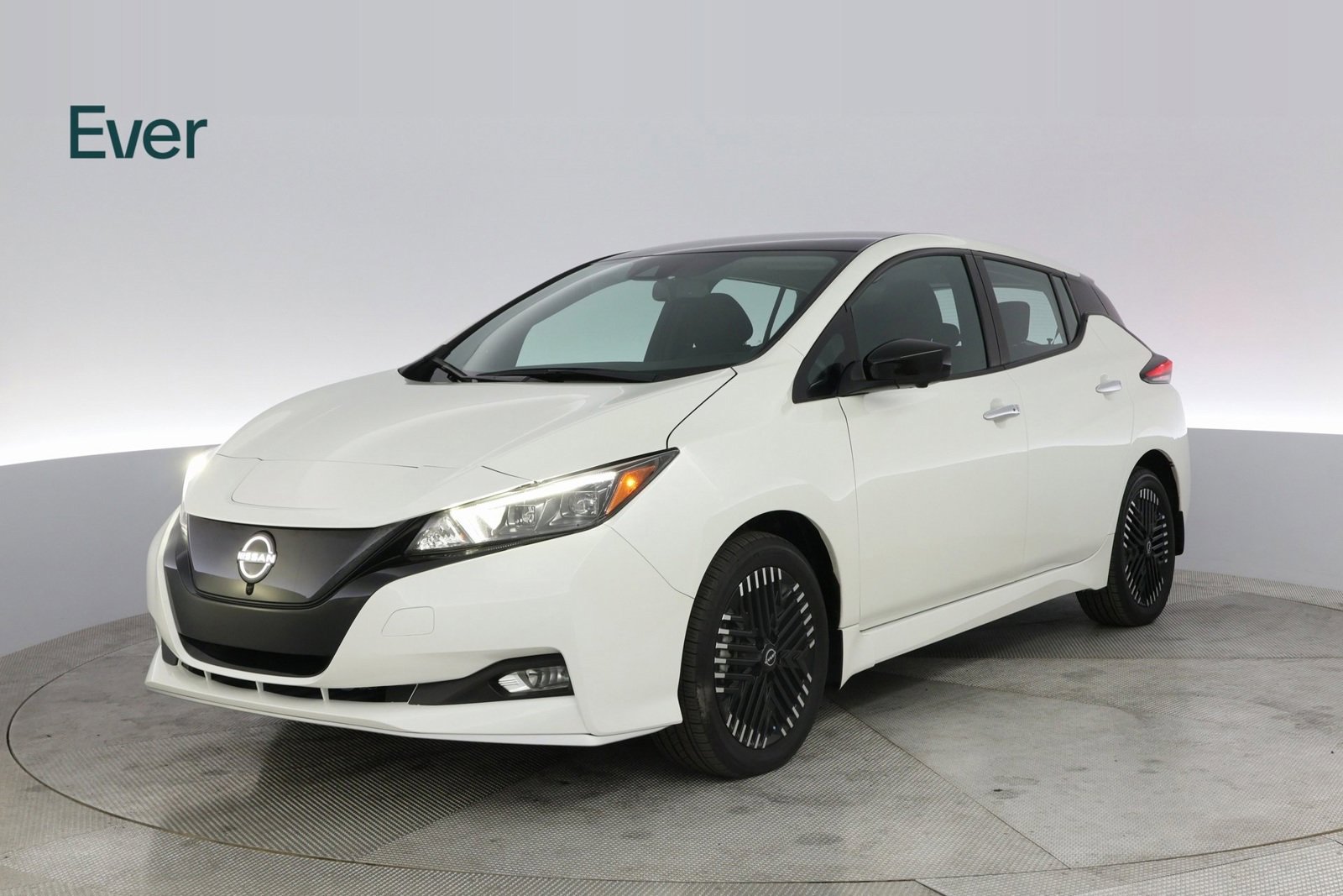 Used 2023 Nissan Leaf SV Plus image 2