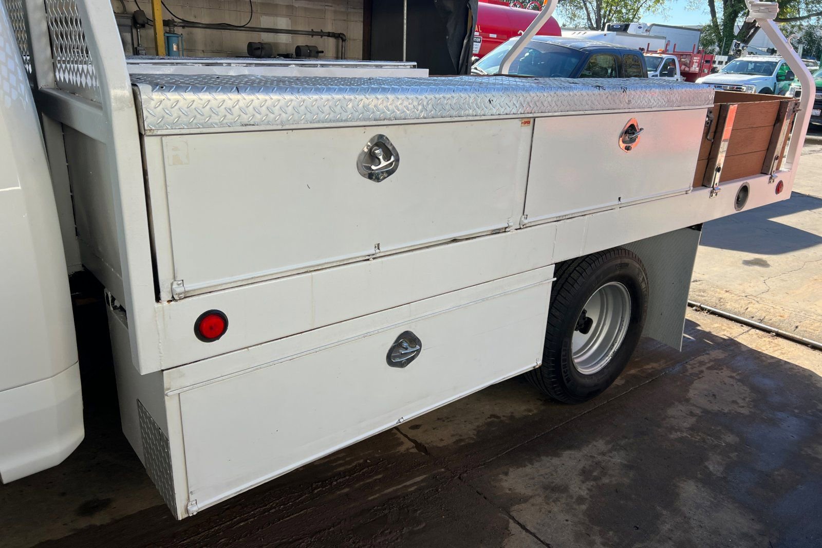 Used 2020 Ford F350 XL w/ Power Equipment Group image 27