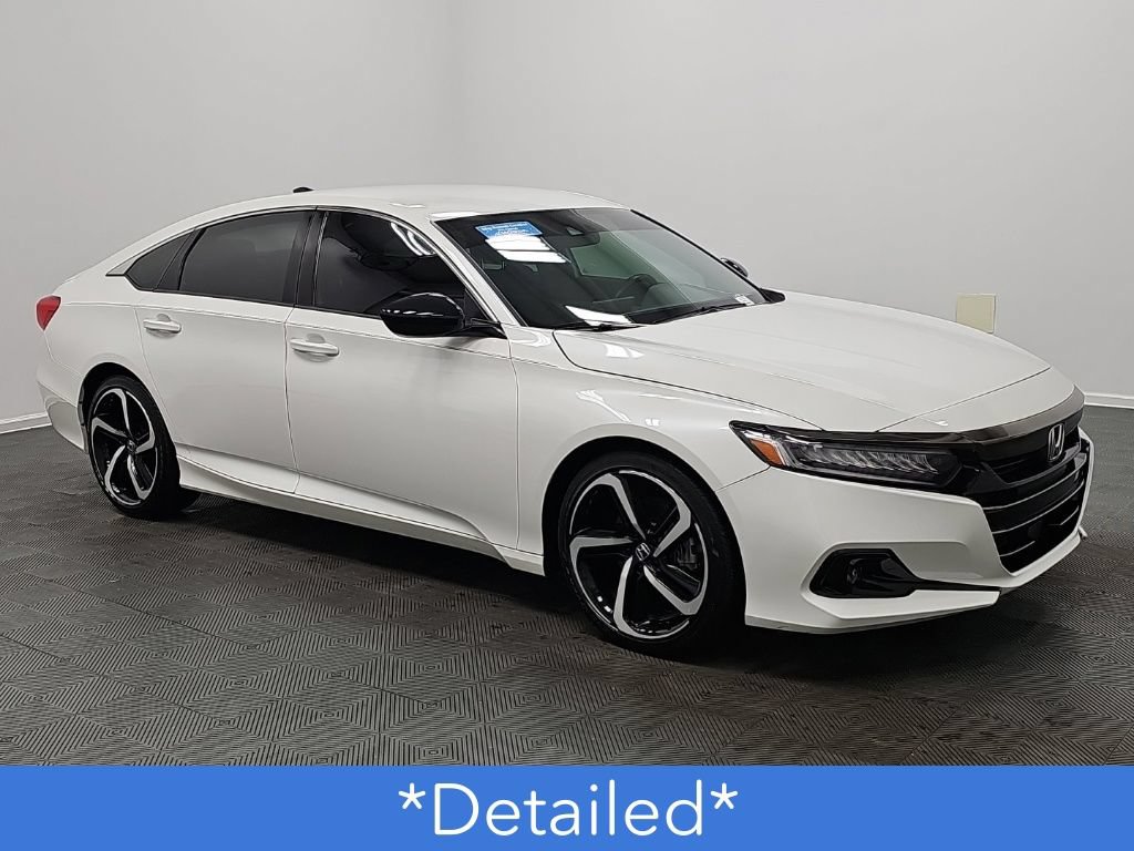 Used 2022 Honda Accord Sport image 2