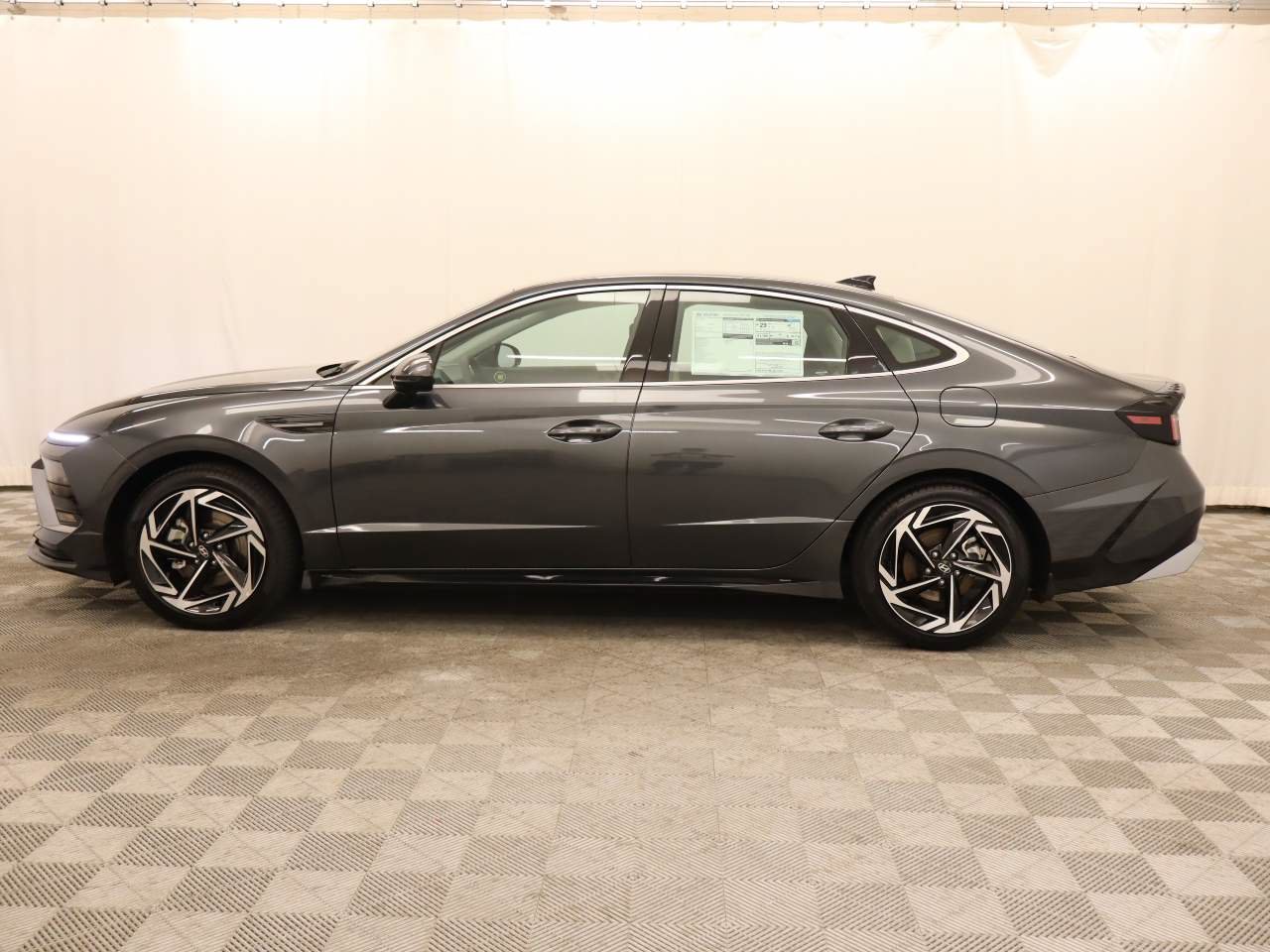 New 2026 Hyundai Sonata SEL FWD image 2