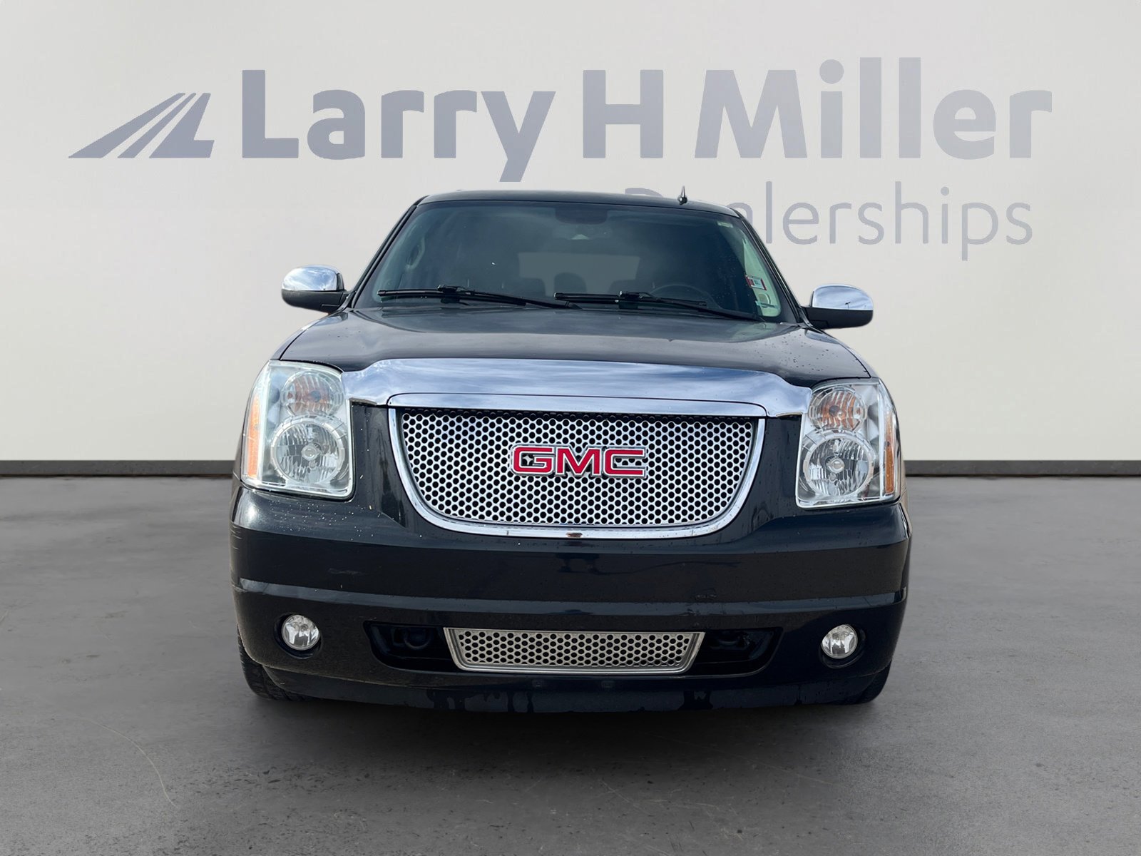Used 2013 GMC Yukon Denali AWD/4WD image 8