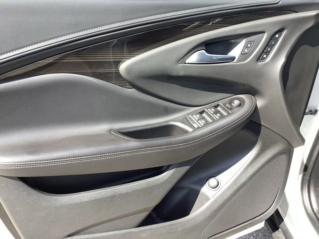 Used 2019 Buick Envision Essence AWD/4WD image 17