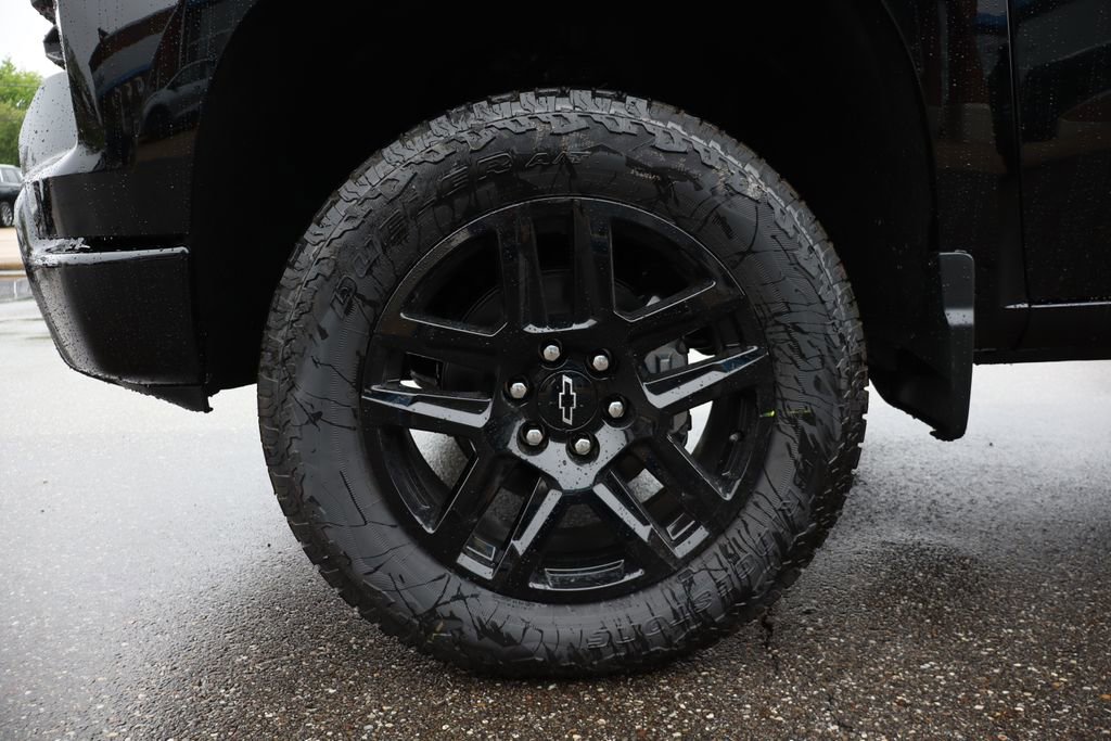 New 2026 Chevrolet Silverado 1500 Custom Trail Boss w/ LPO, Dark Essentials Package AWD/4WD image 23