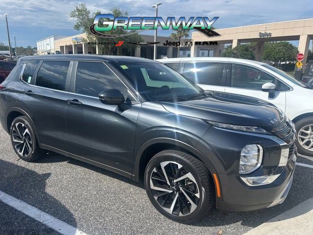 Used 2024 Mitsubishi Outlander SE AWD/4WD image 10