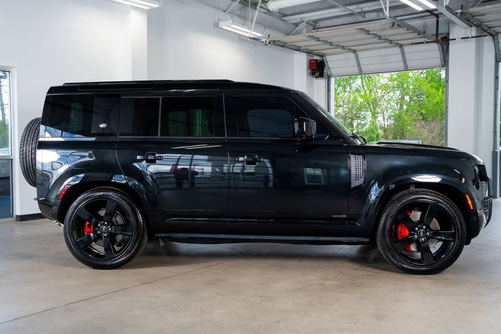 Used 2023 Land Rover Defender 110 X image 5